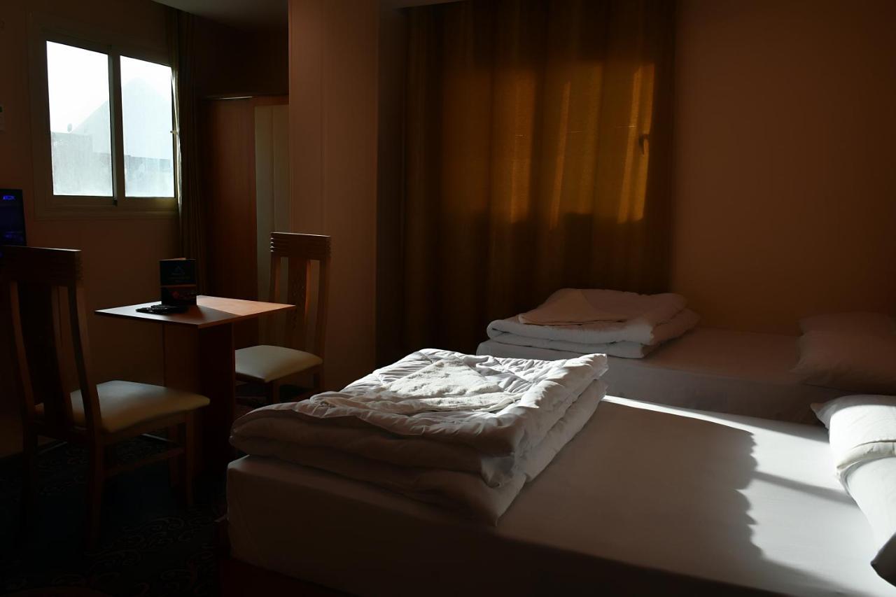 Grand Pyramids View Hotel Kair Zewnętrze zdjęcie