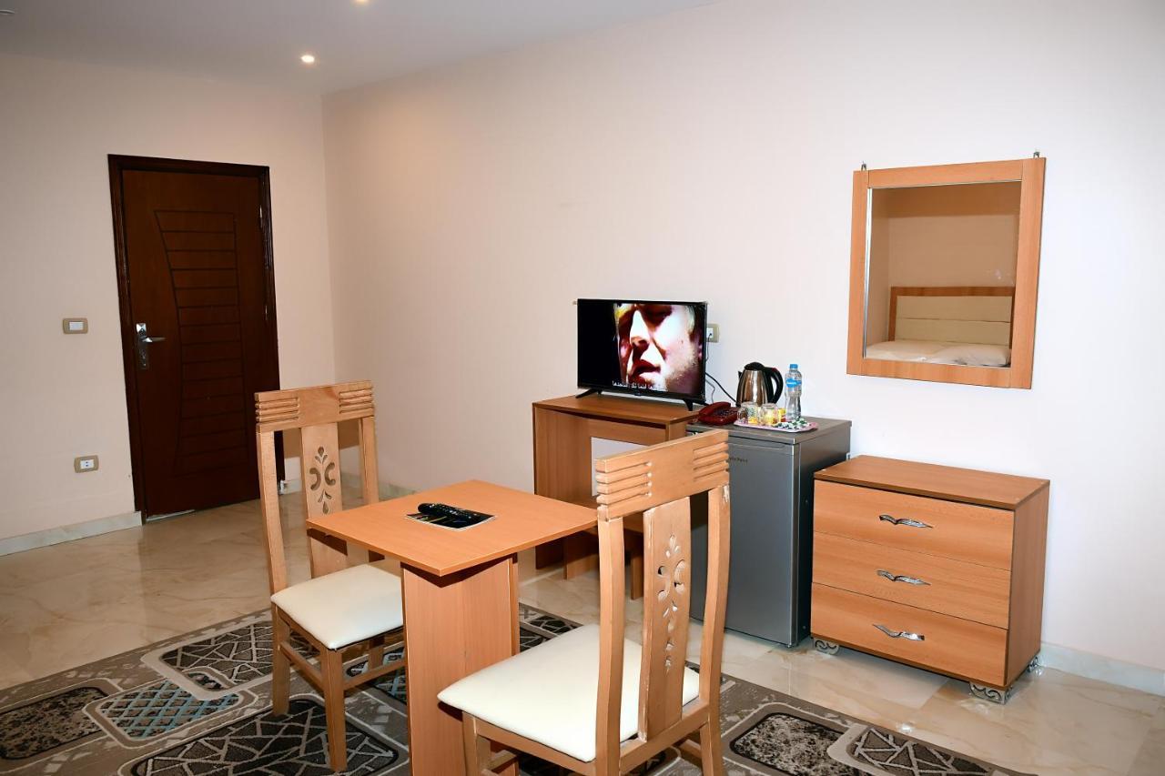 Grand Pyramids View Hotel Kair Zewnętrze zdjęcie