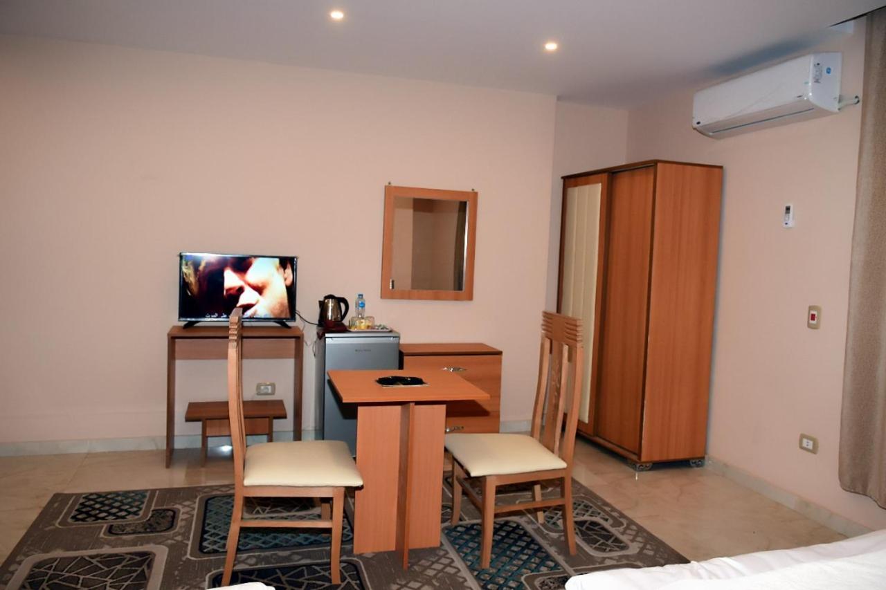 Grand Pyramids View Hotel Kair Zewnętrze zdjęcie