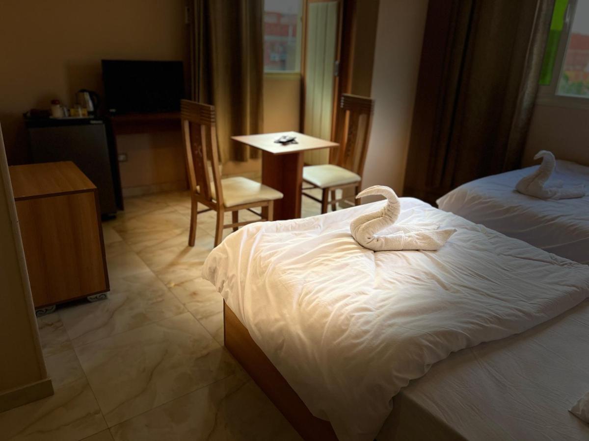 Grand Pyramids View Hotel Kair Zewnętrze zdjęcie