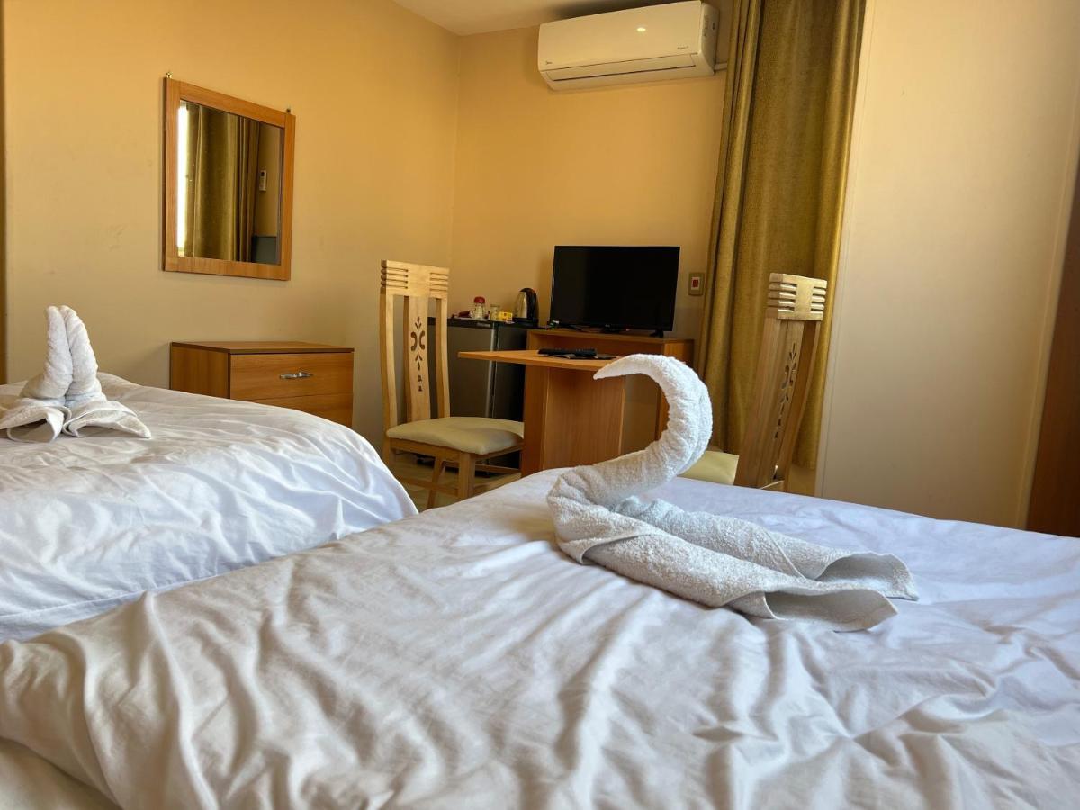 Grand Pyramids View Hotel Kair Zewnętrze zdjęcie