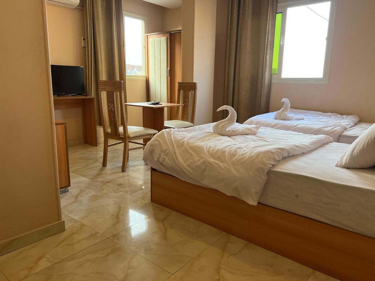 Grand Pyramids View Hotel Kair Zewnętrze zdjęcie