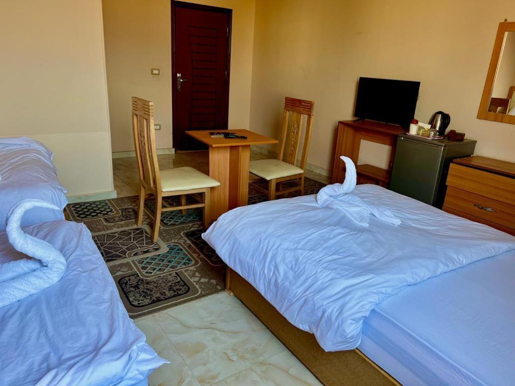 Grand Pyramids View Hotel Kair Zewnętrze zdjęcie