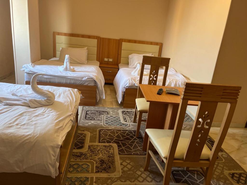 Grand Pyramids View Hotel Kair Zewnętrze zdjęcie